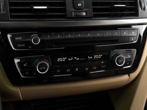 Седан BMW 3 серия 2017 года, 2099000 рублей, Тюмень