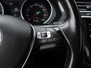 Внедорожник Volkswagen Tiguan 2020 года, 2860000 рублей, Краснодар