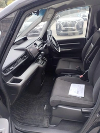 Минивэн Honda Stepwgn Spada 2020 года, 2419000 рублей, Красноярск