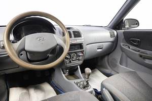 Седан Hyundai Accent 2002 года, 349000 рублей, Новосибирск