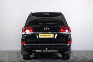 Внедорожник Toyota Land Cruiser 2018 года, 6739000 рублей, Томск