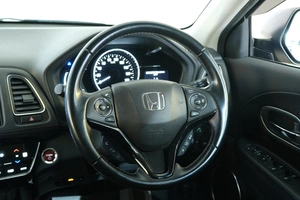 Внедорожник Honda Vezel 2017 года, 1939000 рублей, Омск