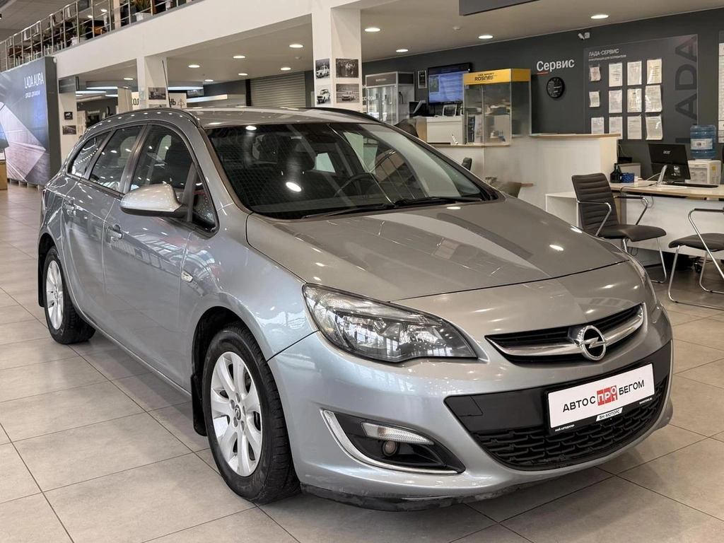 Универсал Opel Astra 2013 года, 820000 рублей, Орёл