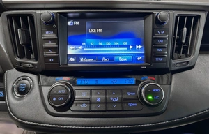 Внедорожник Toyota RAV4 2017 года, 2597000 рублей, Красноярск