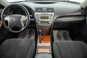 Седан Toyota Camry 2009 года, 1049000 рублей, Барнаул