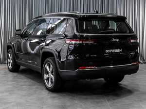 Внедорожник Jeep Grand Cherokee 2022 года, 8399000 рублей, Тюмень