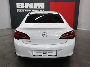 Седан Opel Astra 2013 года, 920000 рублей, Курск