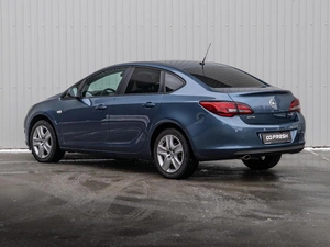 Седан Opel Astra 2013 года, 930000 рублей, Краснодар
