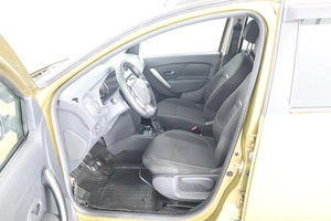 Хэтчбек Renault Sandero 2015 года, 920000 рублей, Брянск