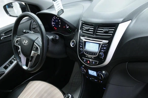 Хетчбэк Hyundai Solaris 2011 года, 698000 рублей, Солонцы