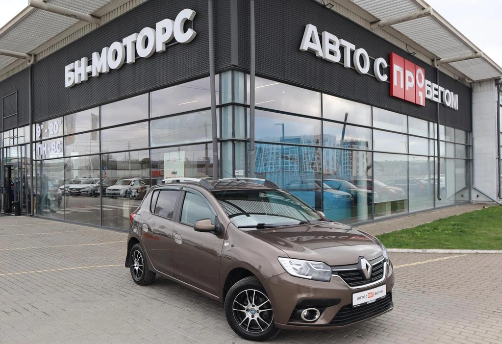 Хэтчбек Renault Sandero 2018 года, 1060000 рублей, Мирное