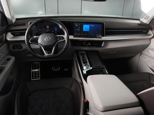 Внедорожник Volkswagen Tavendor 2023 года, 4869000 рублей, Красный Пахарь