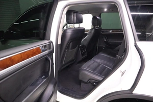 Внедорожник Volkswagen Touareg 2012 года, 2200000 рублей, Брянск