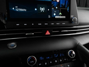 Седан Hyundai Elantra 2023 года, 2499000 рублей, Тюмень