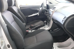 Седан Toyota Corolla 2011 года, 1239000 рублей, Омск