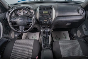 Внедорожник Toyota RAV4 2004 года, 889000 рублей, Томск