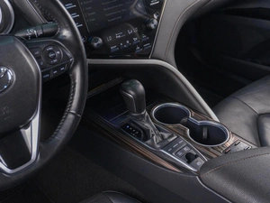 Седан Toyota Camry 2019 года, 3439000 рублей, Сургут