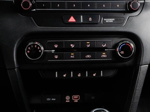 Хетчбэк Kia Ceed 2019 года, 1349040 рублей, Тюмень