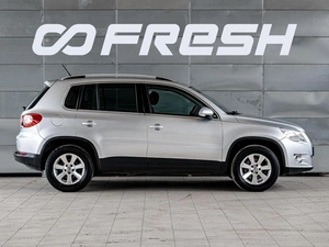 Внедорожник Volkswagen Tiguan 2011 года, 1181000 рублей, Краснодар