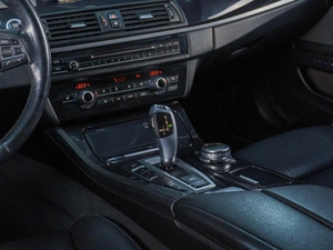 Седан BMW 5 серия 2016 года, 2349000 рублей, Сургут