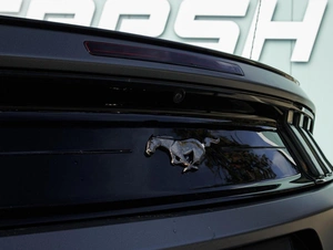 Кабриолет Ford Mustang 2019 года, 2650000 рублей, Большой Сочи