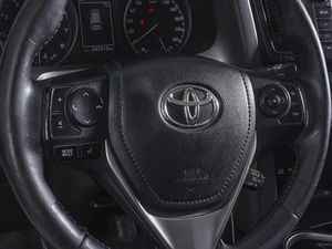 Внедорожник Toyota RAV4 2016 года, 2299000 рублей, Ростов-на-Дону
