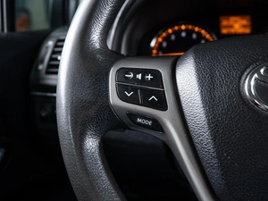 Седан Toyota Avensis 2010 года, 980000 рублей, Волгоград