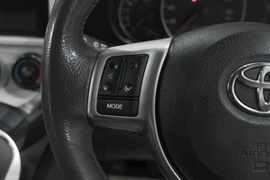 Хетчбэк Toyota Ractis 2012 года, 989000 рублей, Новокузнецк