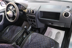 Седан Renault Logan 2007 года, 319000 рублей, Омск