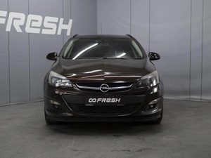 Универсал Opel Astra 2014 года, 550000 рублей, Омск