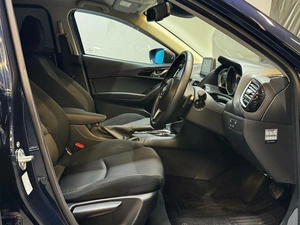 Хетчбэк Mazda Axela 2015 года, 1197000 рублей, Красноярск