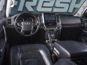 Внедорожник Toyota Land Cruiser 2018 года, 7550000 рублей, Ростов-на-Дону