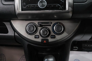 Хетчбэк Nissan Note 2005 года, 409000 рублей, Новокузнецк