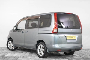 Минивэн Nissan Serena 2009 года, 1059000 рублей, Кемерово