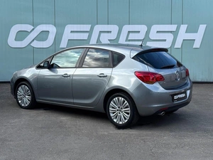 Хетчбэк Opel Astra 2011 года, 819000 рублей, Кропоткин