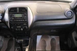 Внедорожник Toyota RAV4 2004 года, 949000 рублей, Омск