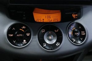 Внедорожник Toyota RAV4 2008 года, 1188000 рублей, Солонцы