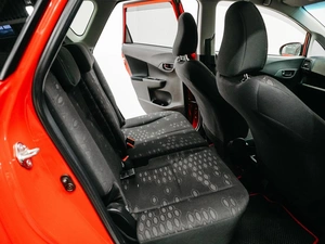 Хетчбэк Toyota Ractis 2015 года, 849000 рублей, Красноярск