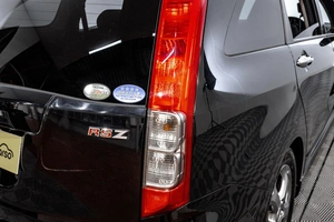 Минивэн Honda Stream 2007 года, 1199000 рублей, Барнаул