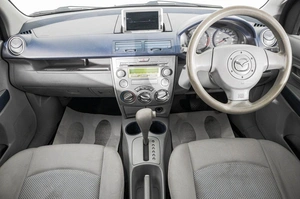 Хетчбэк Mazda Demio 2002 года, 299000 рублей, Барнаул