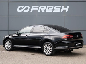 Седан Volkswagen Passat 2017 года, 2370000 рублей, Краснодар
