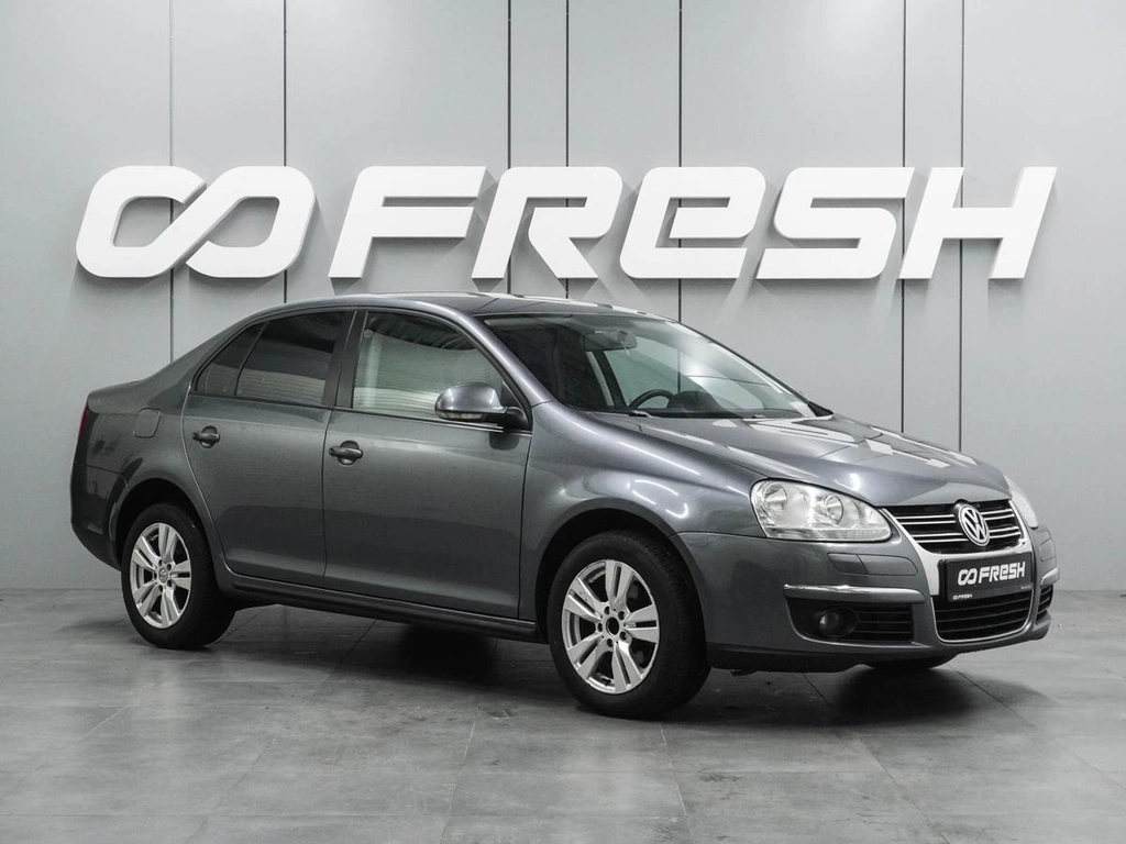 Седан Volkswagen Jetta 2010 года, 629000 рублей, Воронеж