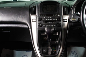 Внедорожник Toyota Harrier 2002 года, 1029000 рублей, Сургут