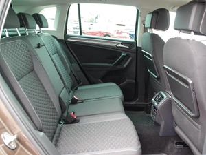 Внедорожник Volkswagen Tiguan 2018 года, 2379000 рублей, Владимир