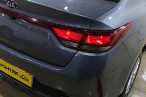 Седан Kia Rio 2020 года, 1669000 рублей, Новокузнецк