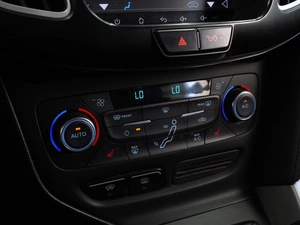Хетчбэк Ford Focus 2013 года, 933000 рублей, Воронеж