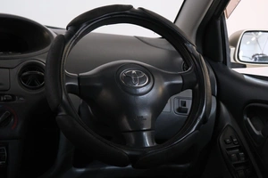 Хетчбэк Toyota Vitz 2002 года, 429000 рублей, Омск