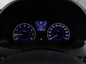 Седан Hyundai Solaris 2013 года, 987000 рублей, Воронеж