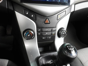 Седан Chevrolet Cruze 2013 года, 849000 рублей, Воронеж