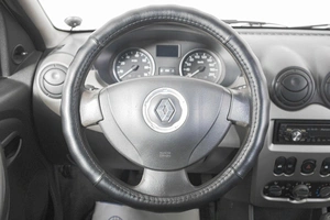 Седан Renault Logan 2011 года, 549000 рублей, Кемерово